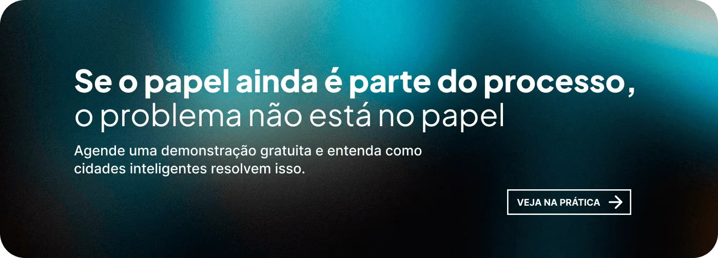 Banner com fundo azul e texto sobre transformação digital nas prefeituras, destacando a frase ‘Se o papel ainda é parte do processo, o problema não está no papel’