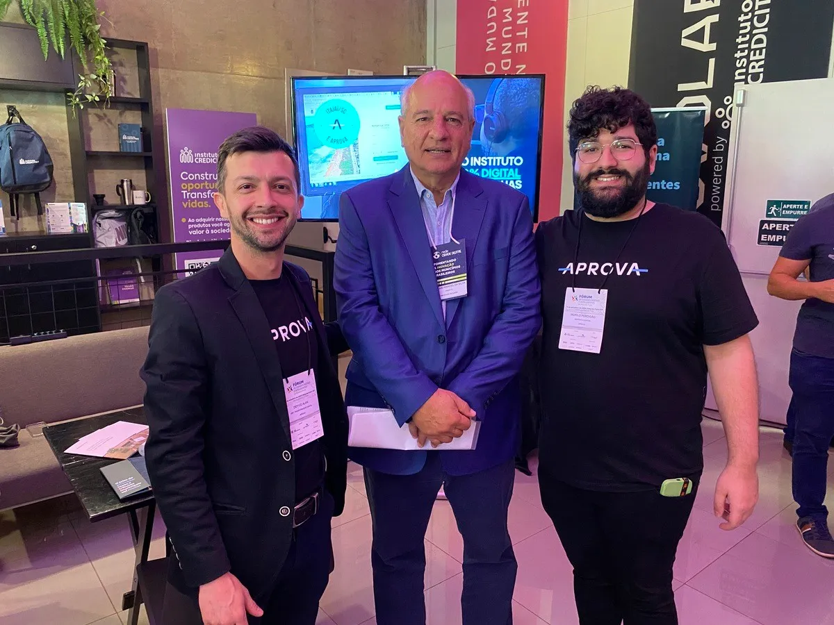 Microfone em um evento de coletiva de imprensa