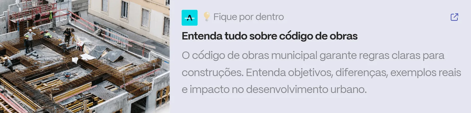 Obra em andamento com profissionais e estrutura de concreto, representando o cumprimento das regras do código de obras municipal.